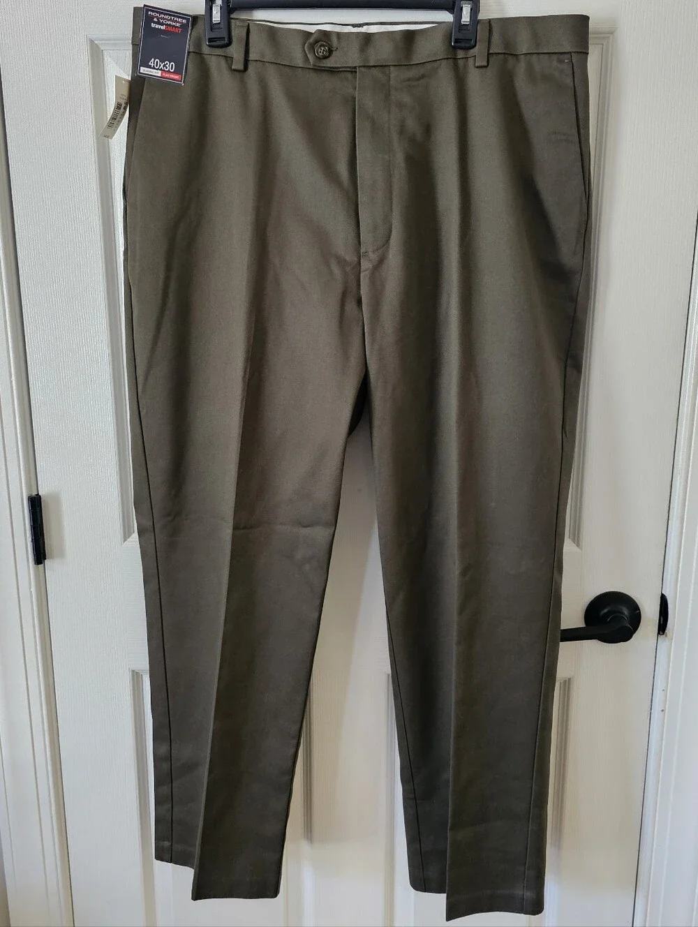 Roundtree & Yorke NWT Travel Smart Classic Fit Flat Front dress pants 40x30